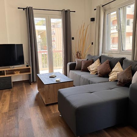 Navaro Apartments Патра Екстериор снимка