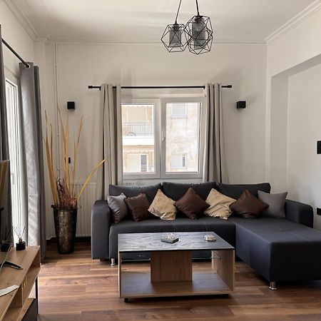 Navaro Apartments Патра Екстериор снимка