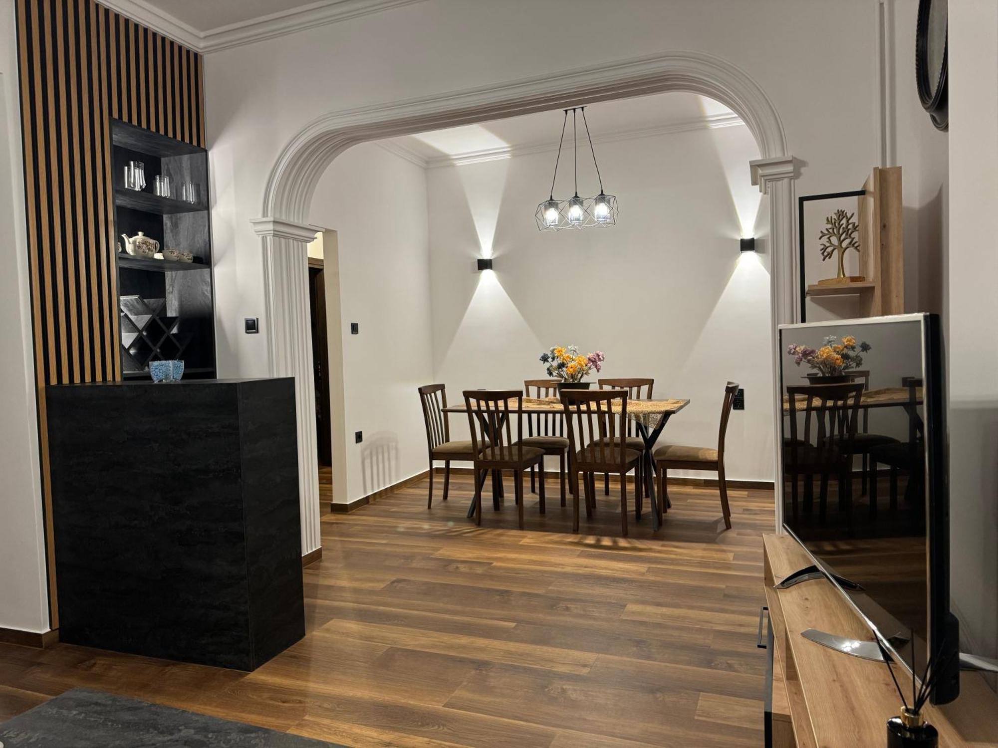 Navaro Apartments Патра Екстериор снимка
