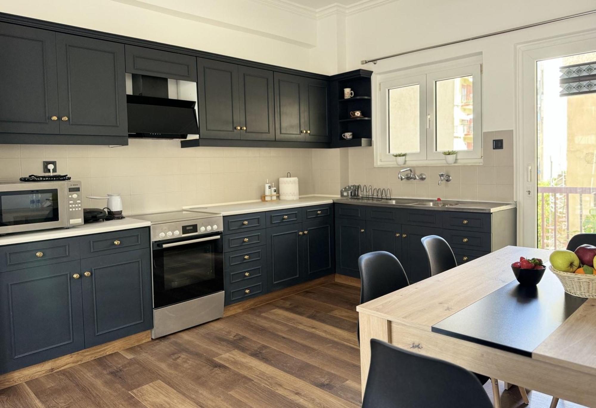 Navaro Apartments Патра Екстериор снимка