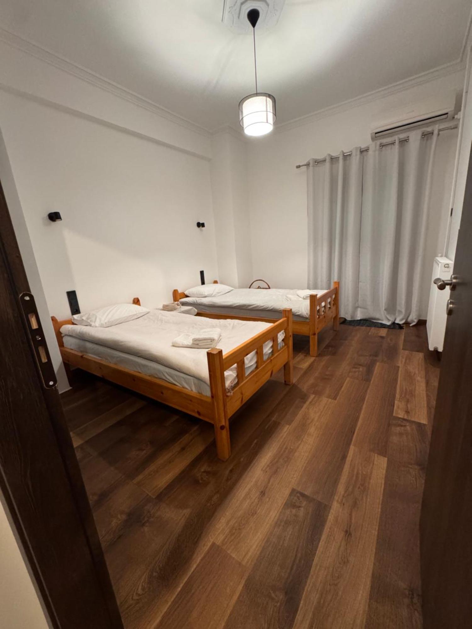 Navaro Apartments Патра Екстериор снимка