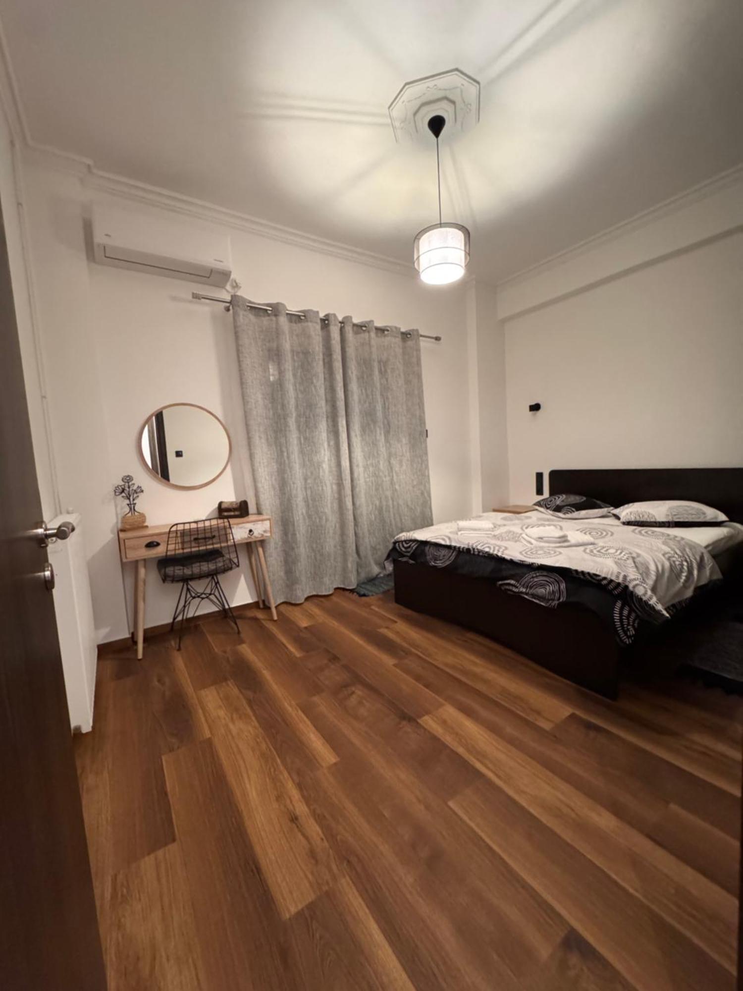 Navaro Apartments Патра Екстериор снимка